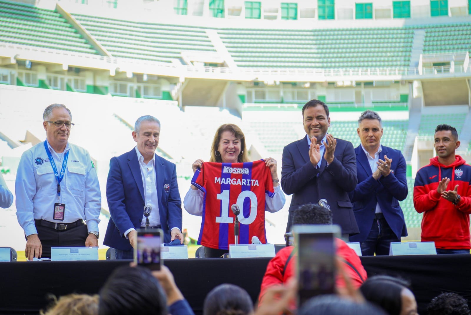 Presentación del Atlante en el Coruco Díaz. 