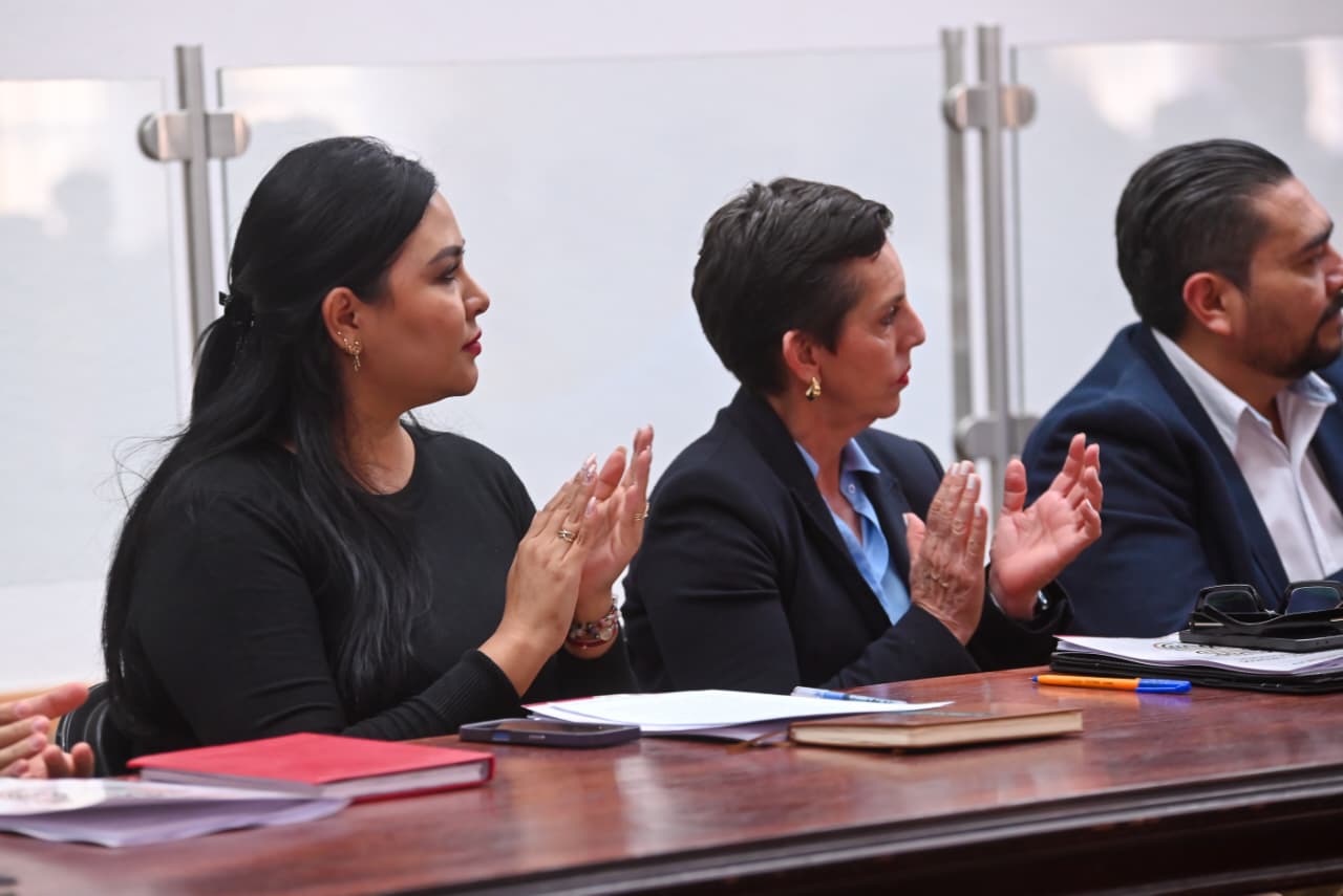 Gobernadora González Saravia instala la comisión de estudios jurídicos del poder ejecutivo