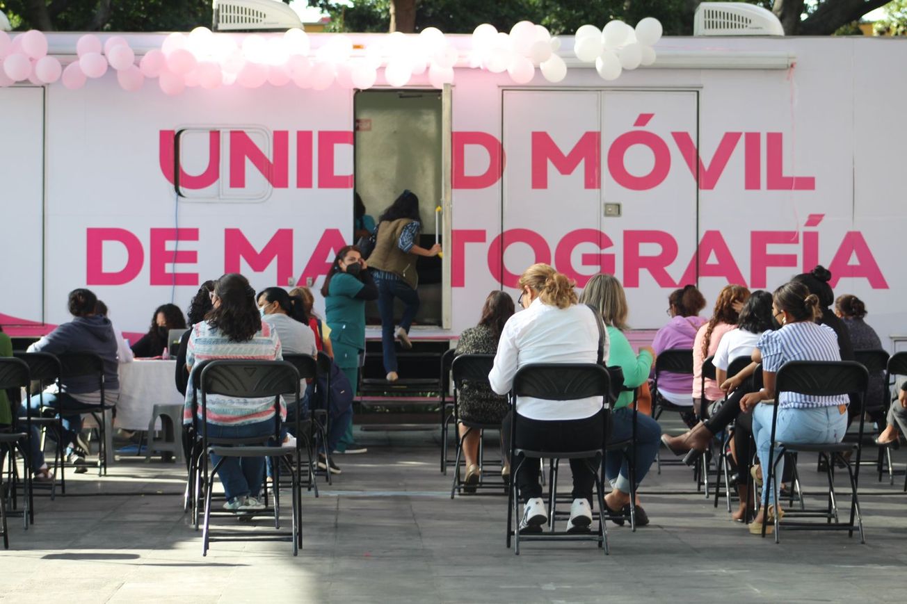 Unidad Móvil de Mastografía, zócalo de Cuernavaca