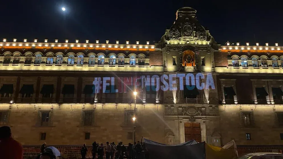 Celebran fracaso de Reforma Electoral en Palacio Nacional