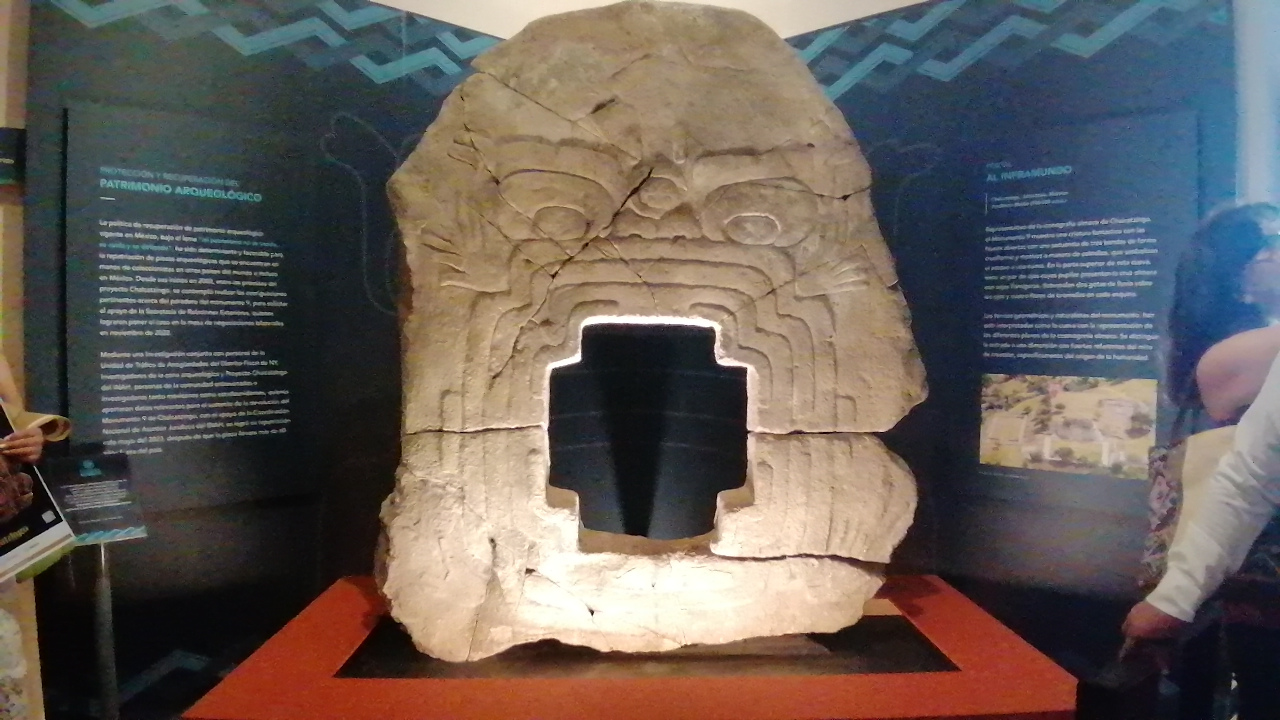 monumento 9 de chalcatzingo