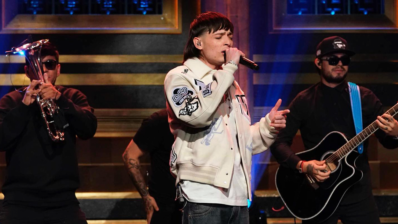 peso pluma ella baila sola