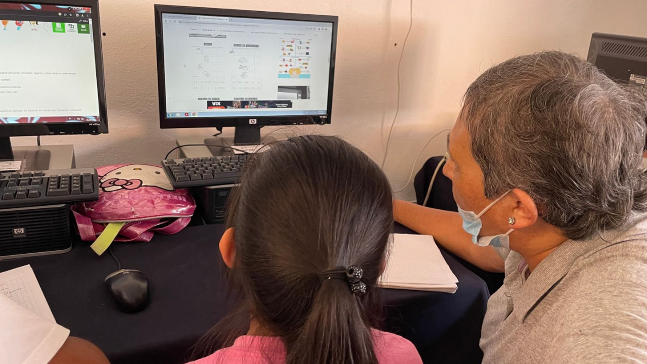 mas de 1000 personas aprendieron a leer y escribir