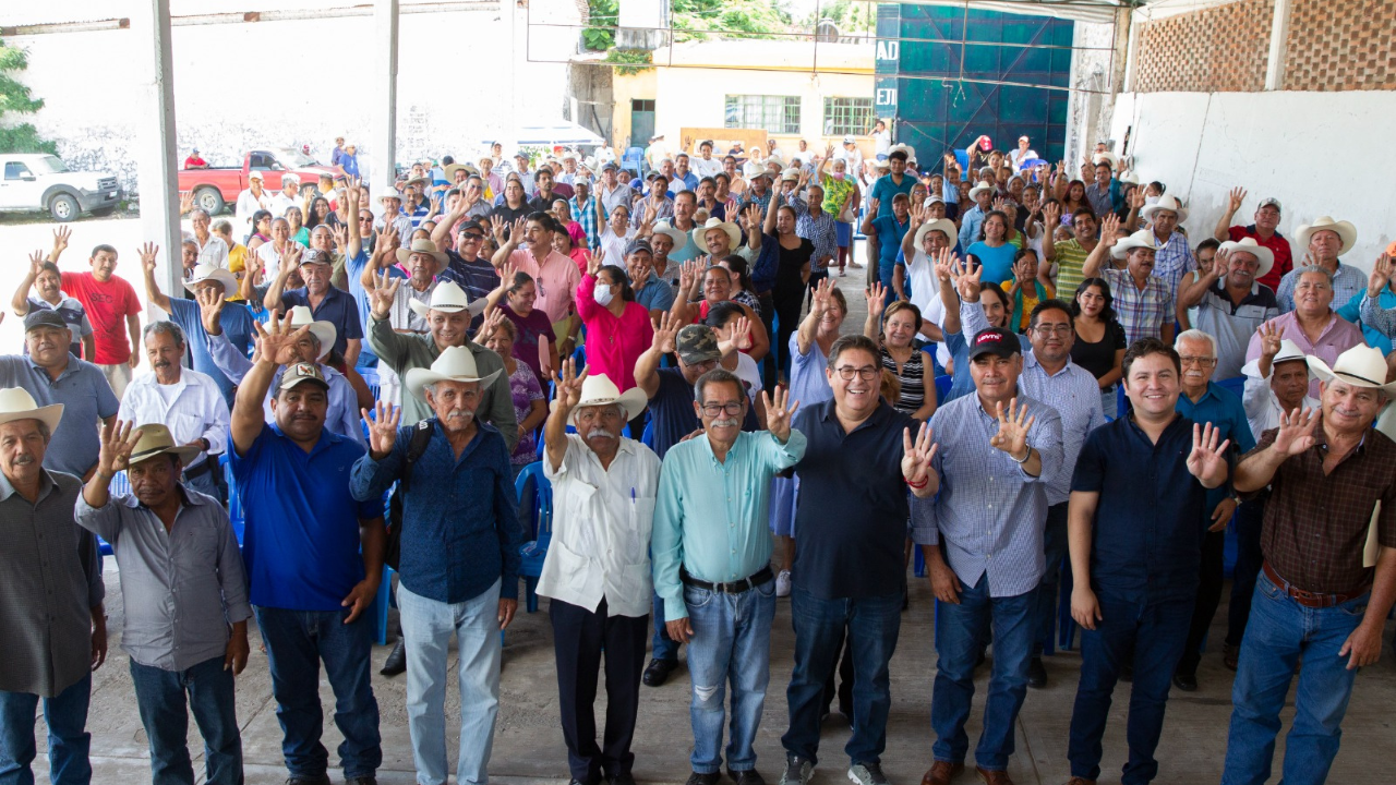 Atiende Víctor "el Wero" Mercado solicitud para atender sequía este año al Sur de Morelos