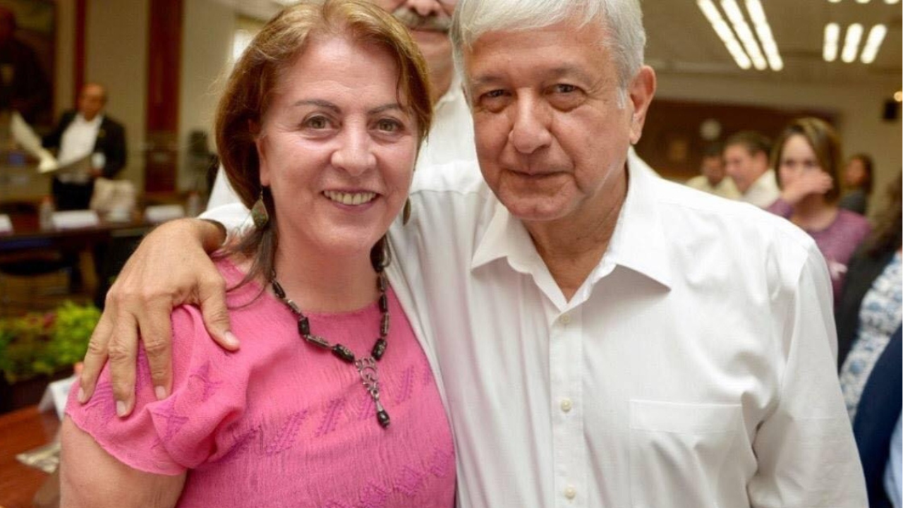 margarita gonzalez saravia con amlo precandidata de morena en morelos