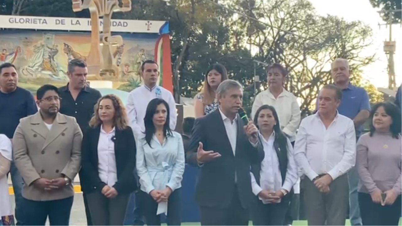 El alcalde José Luis Urióstegui inaugura la Glorieta de la Identidad