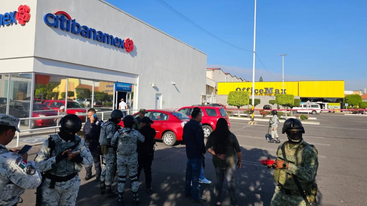 Roban 300 mil pesos recién retirados del banco