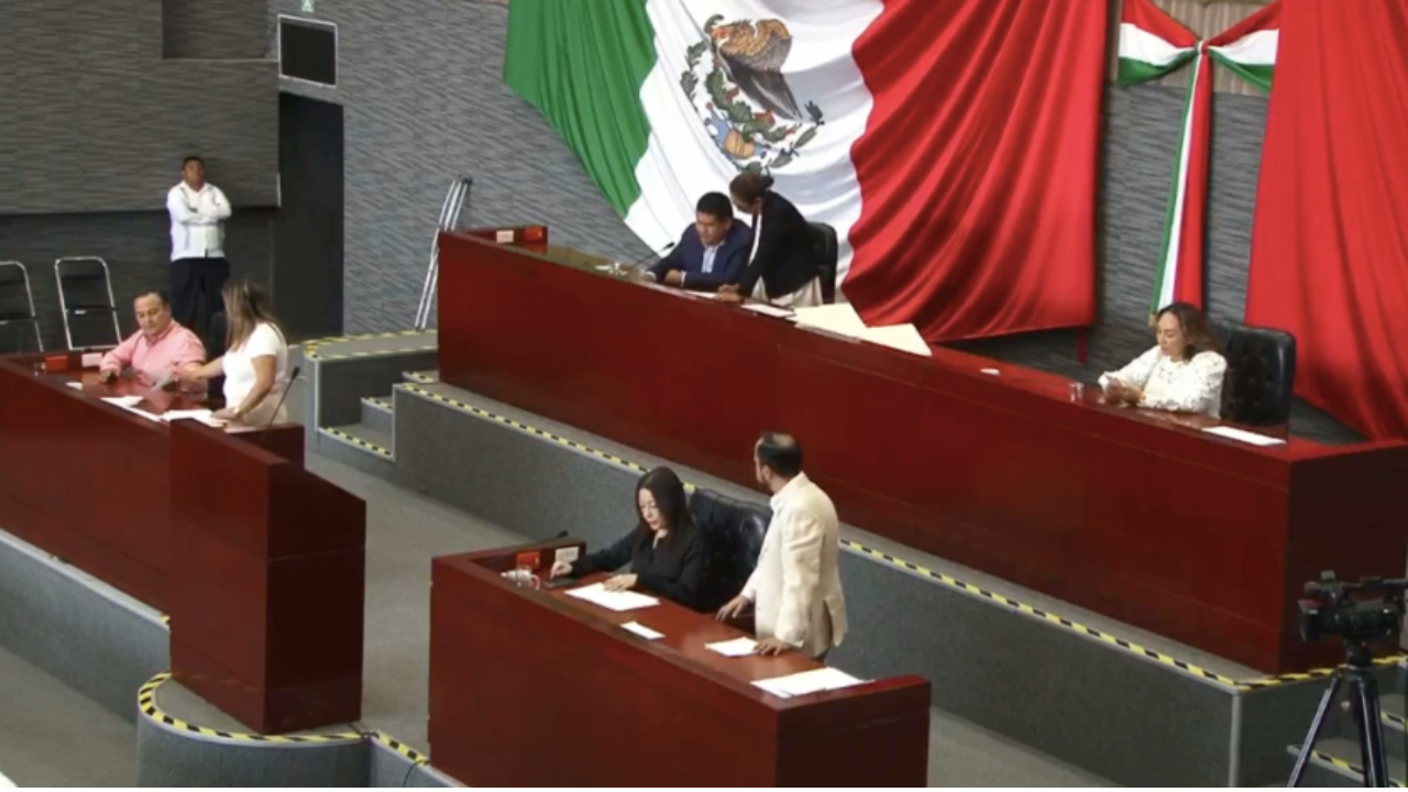 Diputados reciben solicitud de licencia de Cuauhtémoc Blanco Bravo