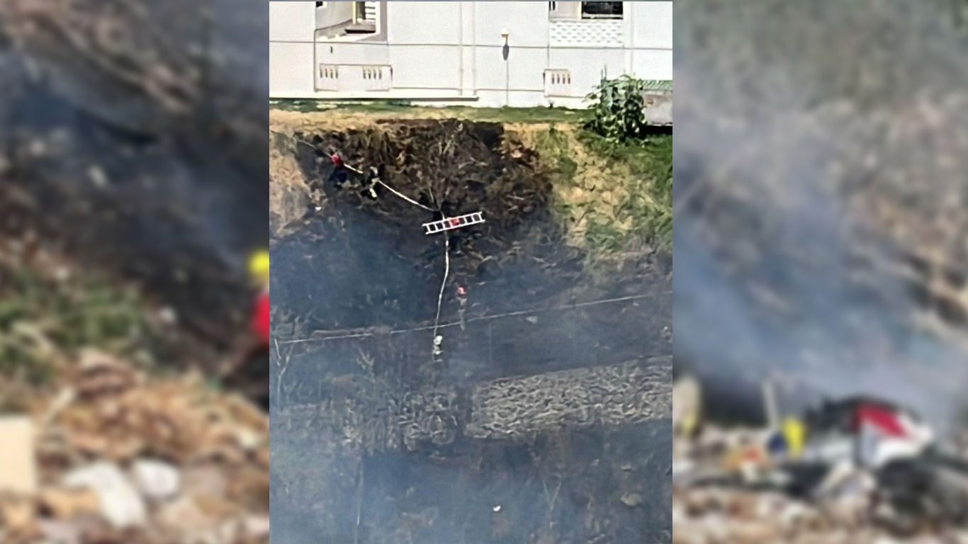 Atiende bomberos de Cuernavaca incendio en la colonia Lázaro Cárdenas