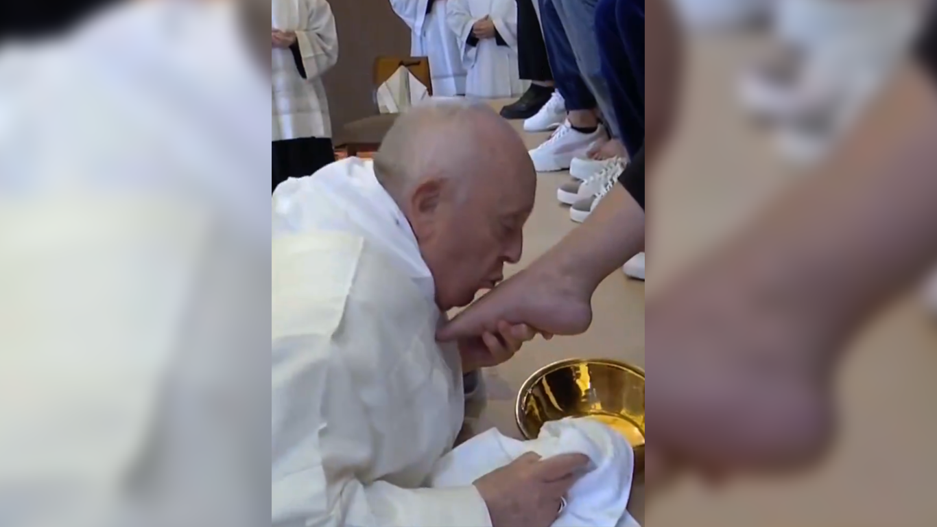 Papa celebra Santa Misa de la Cena del Señor en cárcel de mujeres en Roma