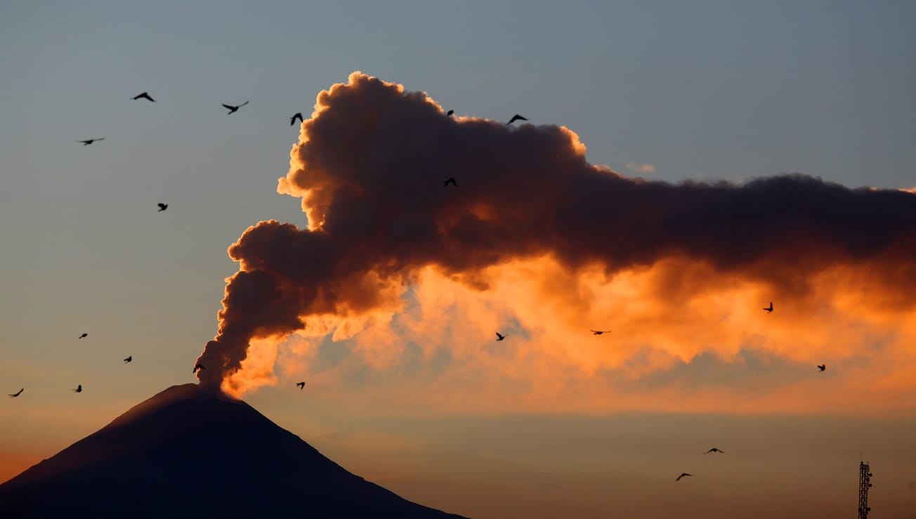 Volcán Popocatépetl registra 96 exhalaciones y 966 minutos de tremor en las últimas 24 horas