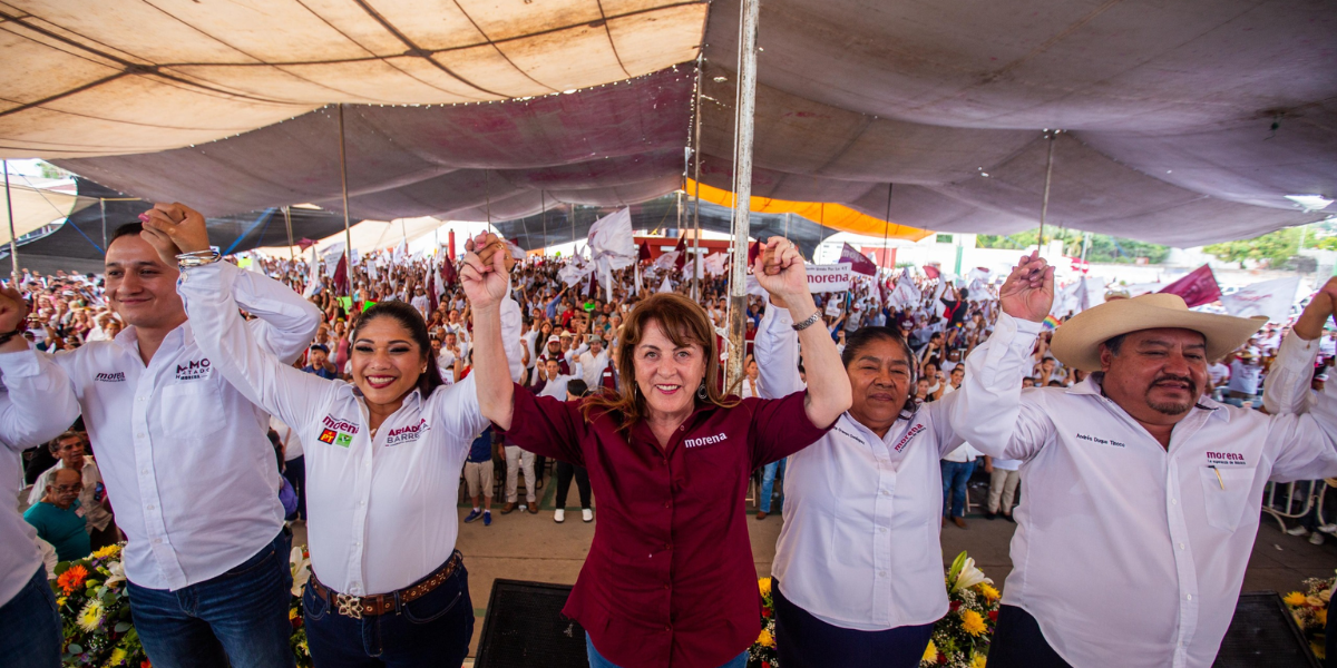 Cerró campaña en el municipio de Temixco. 