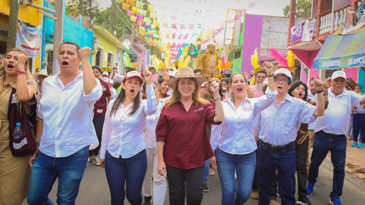 La candidata estuvo de visita en el municipio de Coatlán del del Río.