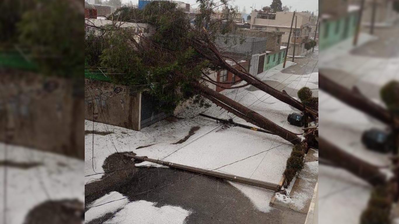 (Video) Fuerte Granizada Cubre las Calles de Puebla de Hielo