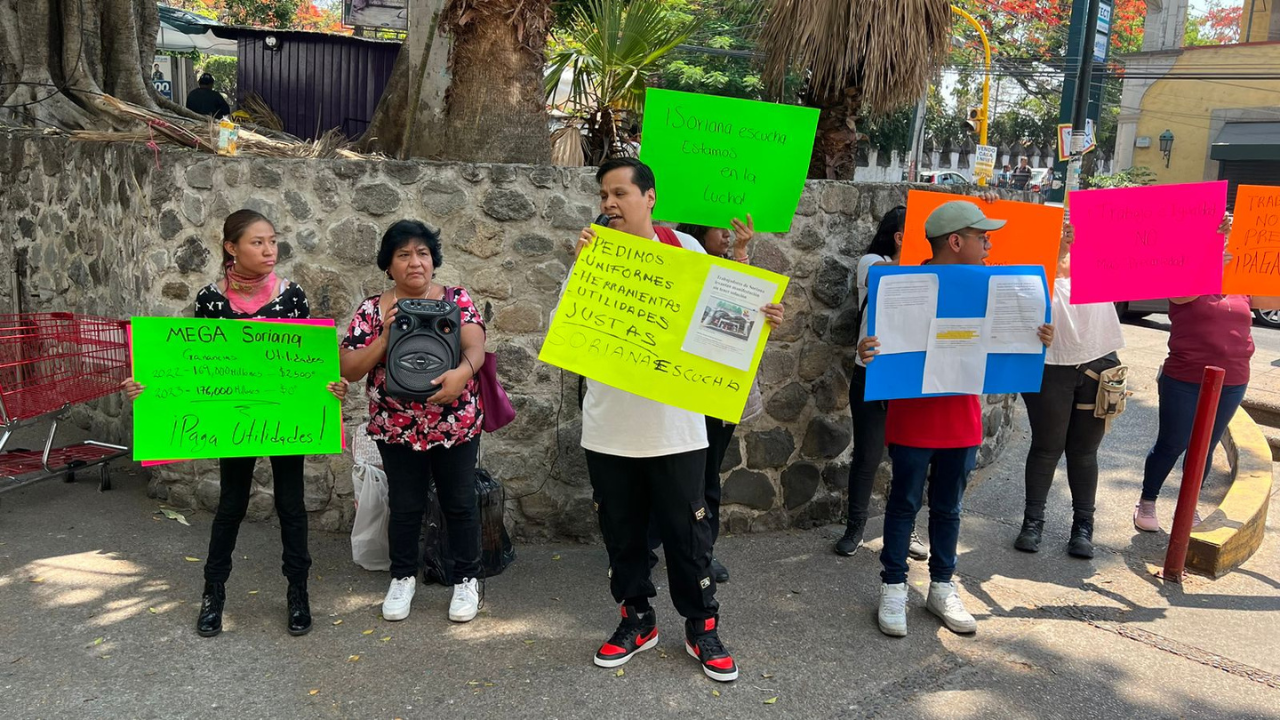 Denuncian despidos injustificados en tienda comercial de Cuernavaca