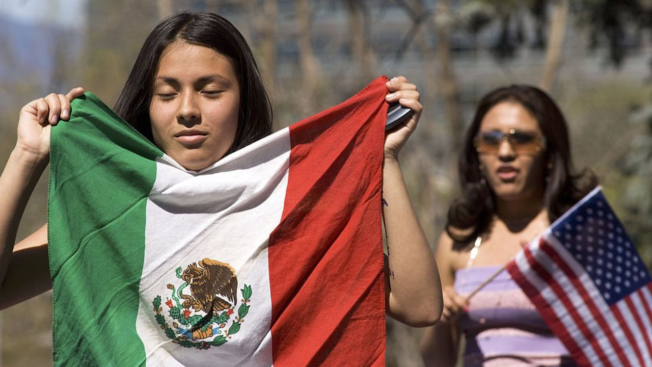 Club migrante une a familias: Entregarán 21 visas para reencuentros