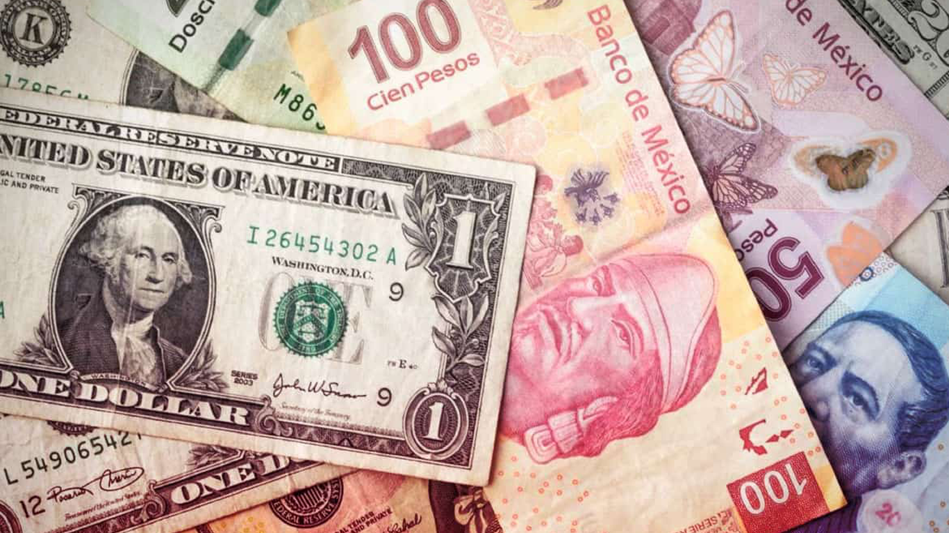 Peso mexicano cierra este jueves como la tercera divisa más depreciada