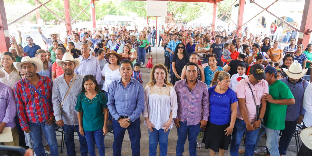 La gobernadora electa estuvo de gira en Tlaquiltenango. 