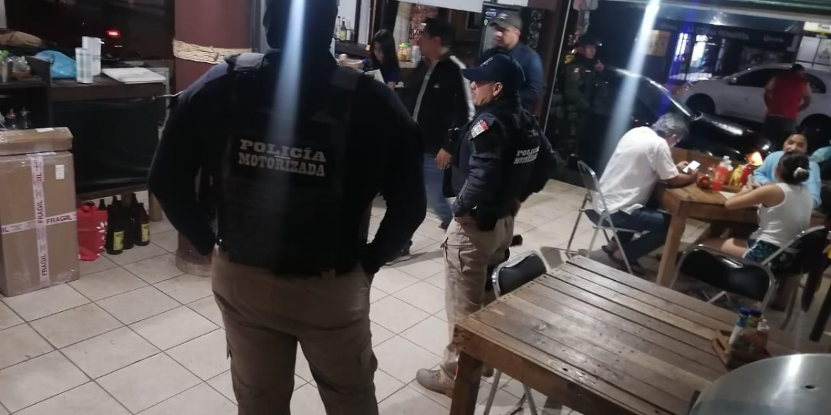 Algunos comercios con "giro rojo", operan sin permisos: Atenco.