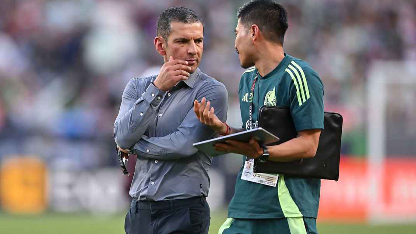 Lozano recorta cinco jugadores; México define equipo para Copa América 2024.