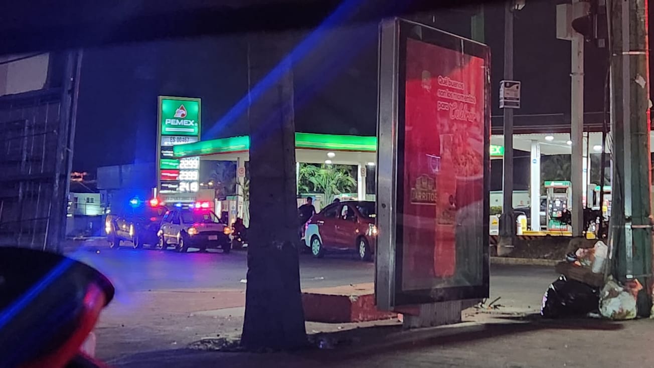 (Fotos) Atropellan a motociclista de un restaurante de sushi en Cuernavaca; se encuentra grave