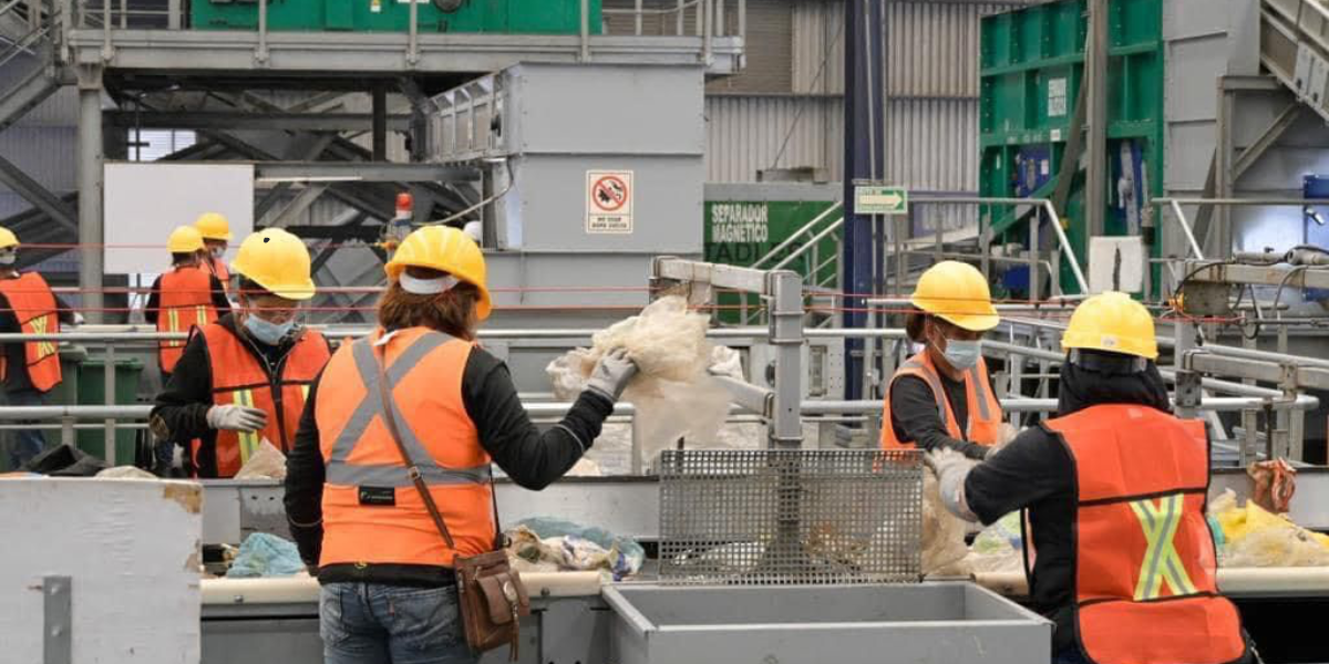 En Cuernavaca, más de 300 mil personas tienen un empleo. 