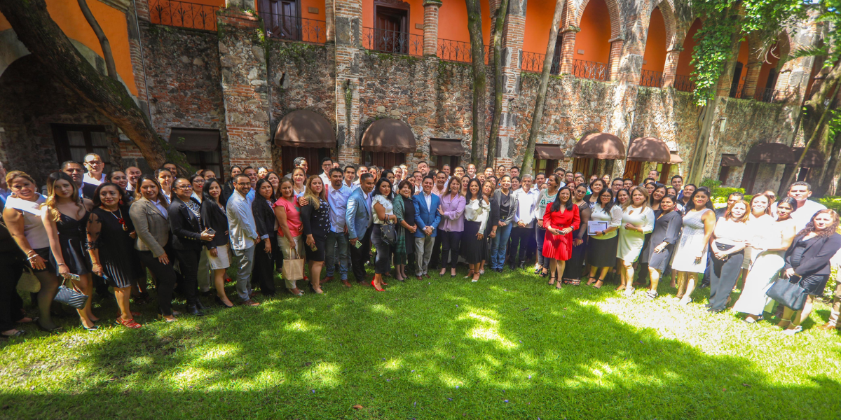 Participó en un encuentro con abogados.