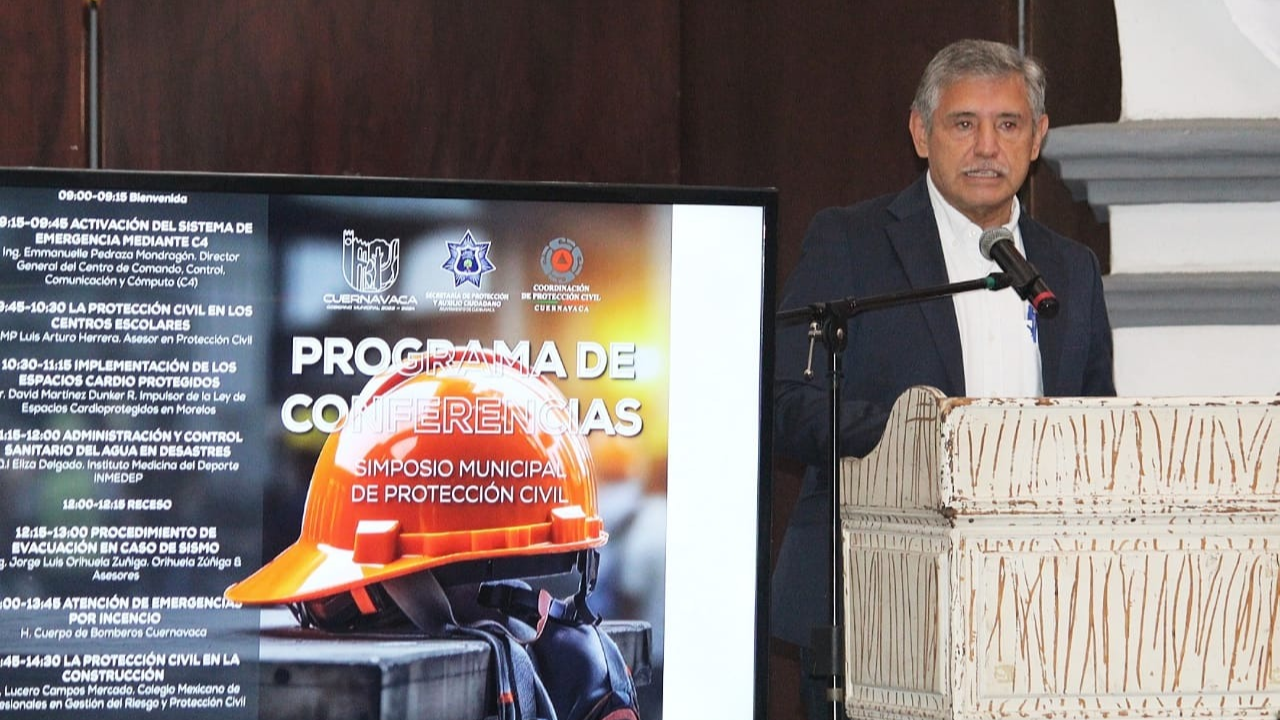 Encabeza José Luis Urióstegui primer simposio municipal de Protección Civil
