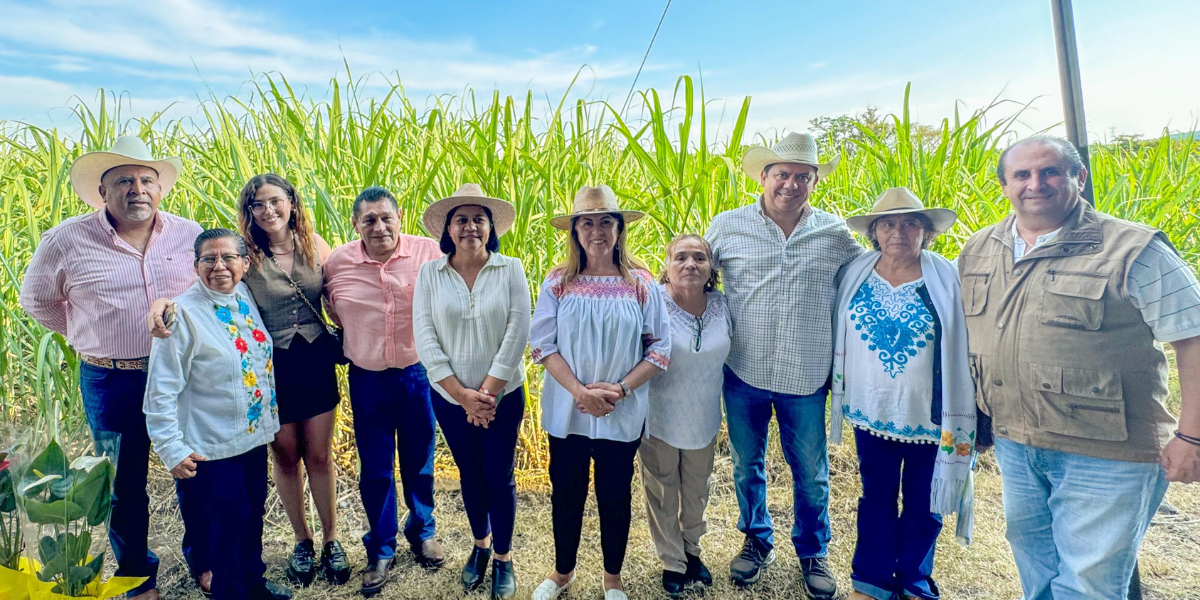 La gobernadora electa dialogó con ejidatarios de Cuautla.