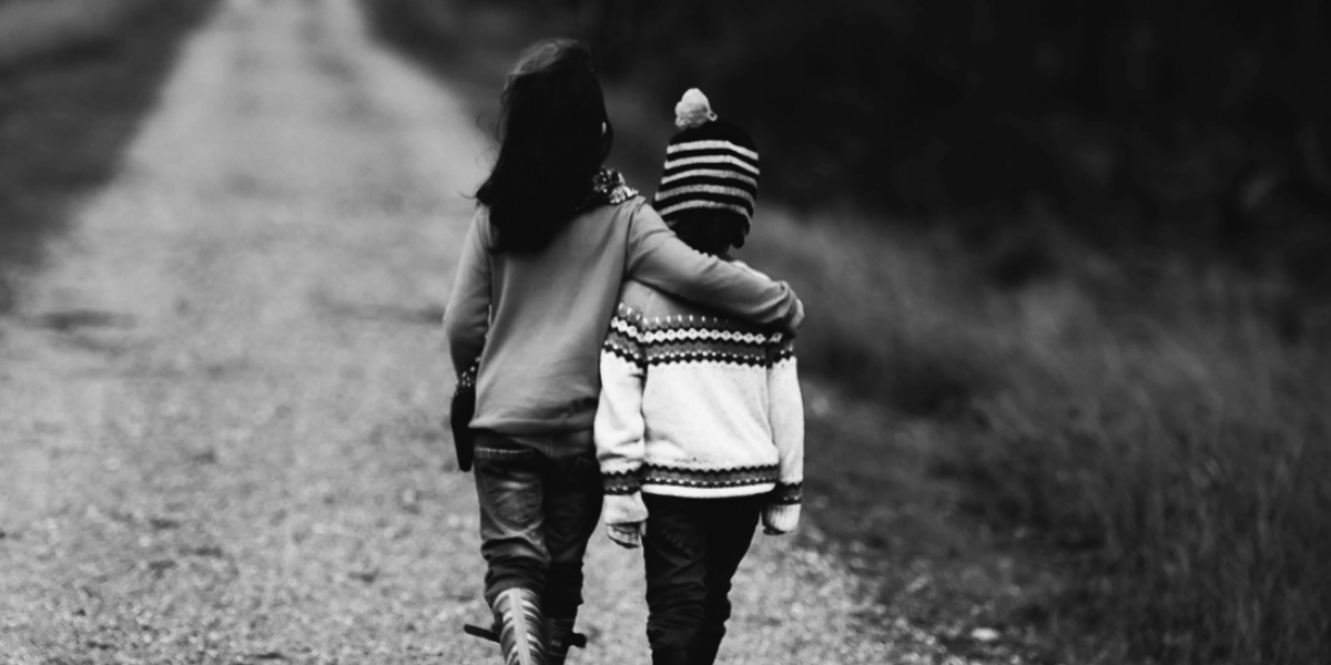 Las y los hermanos tienen lazos emocionales insustituibles.