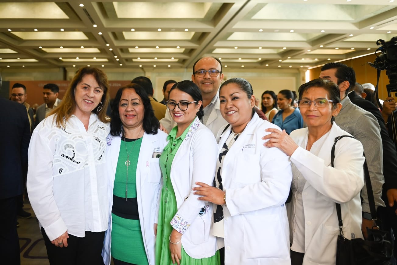 Reconoce Margarita González Saravia a médicos de Morelos