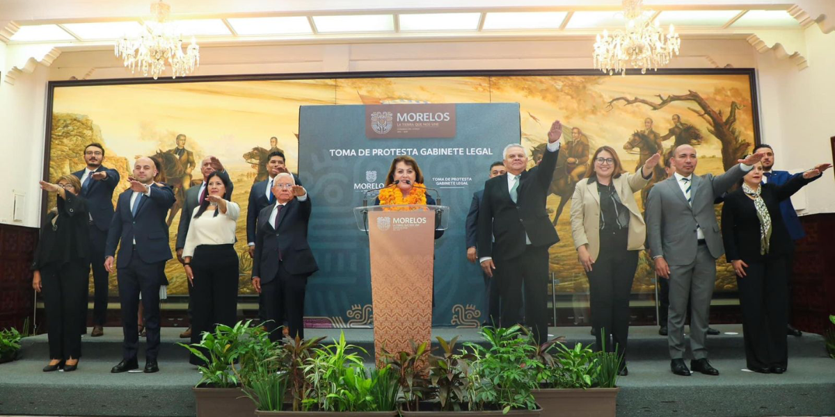 La gobernadora Margarita González Saravia, tomó protesta a su Gabinete. 