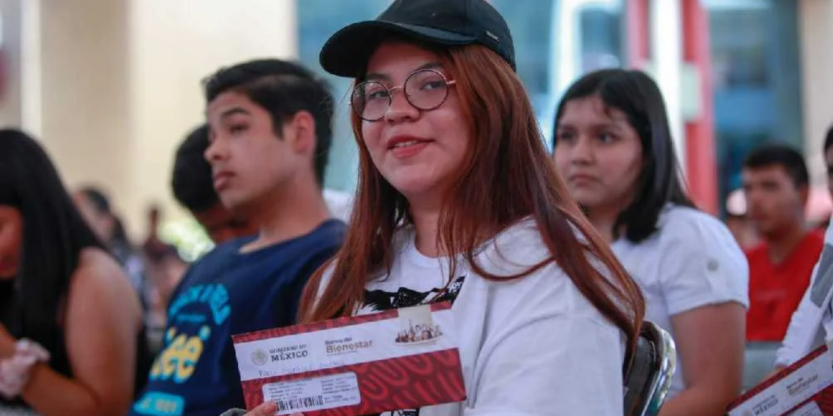 La Secretaría del Bienestar, prepara el pago a becarios. 