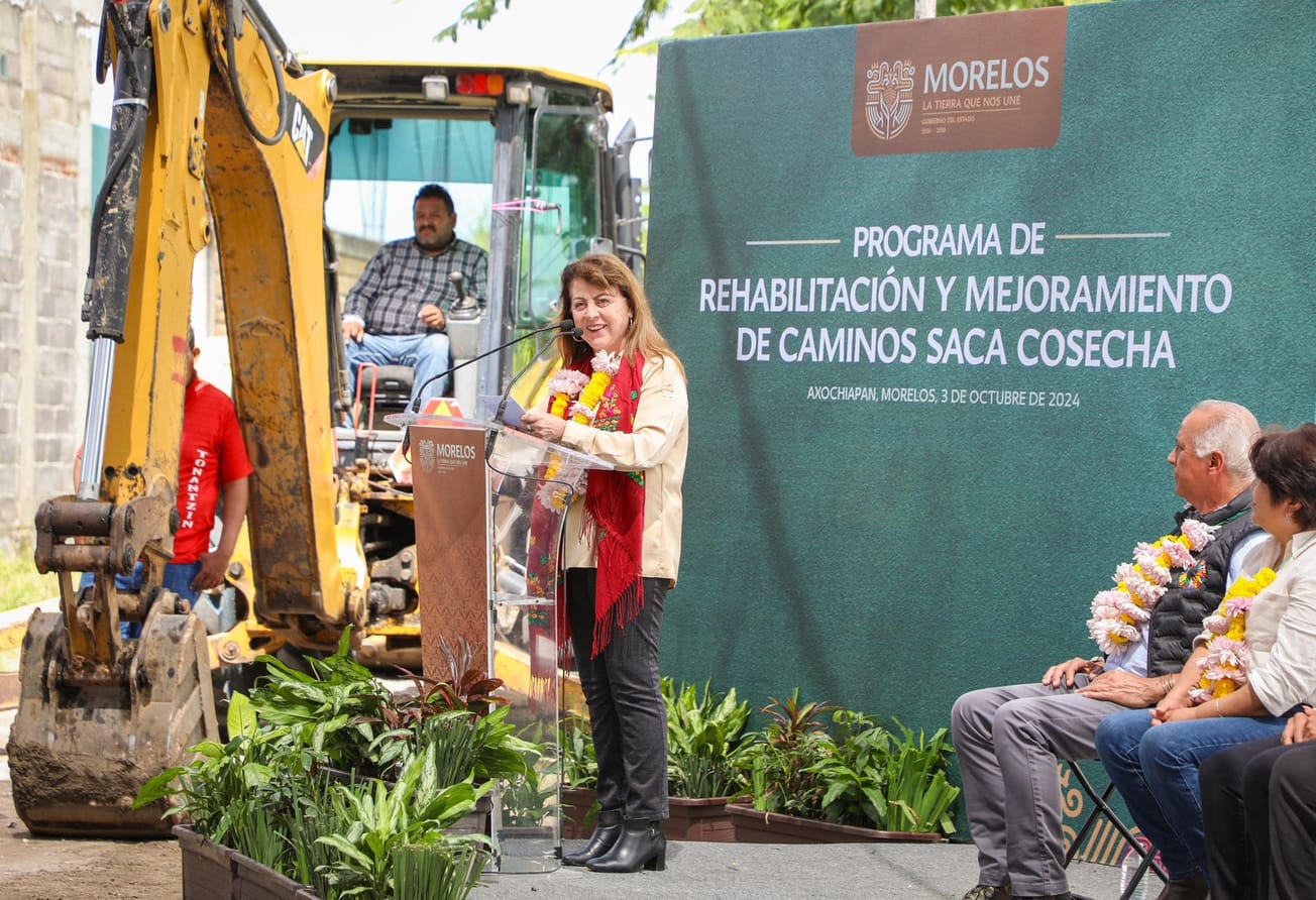 Implementa Margarita González Saravia programa de rehabilitación y mejoramiento de caminos de saca cosecha