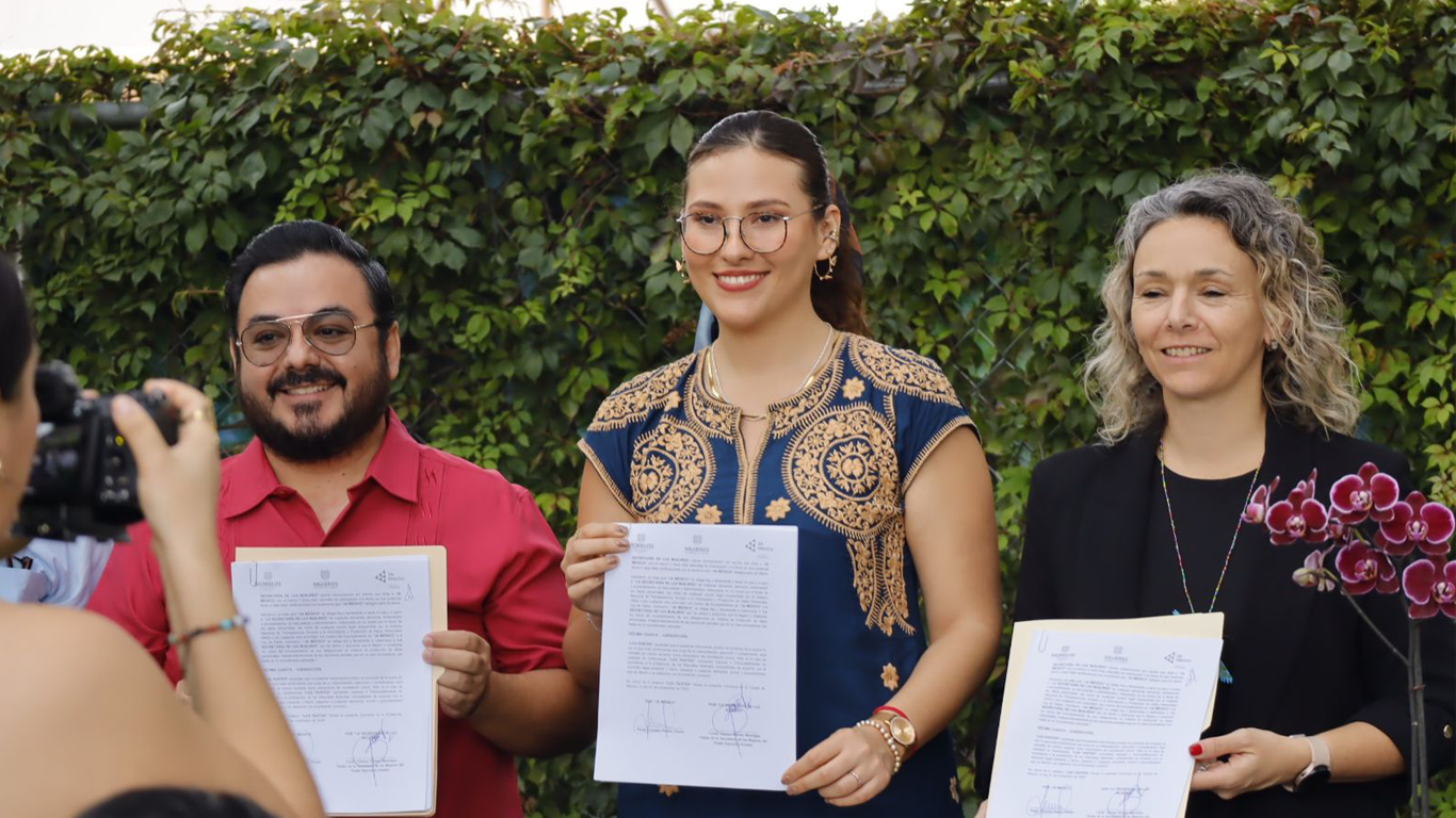 Secretaría de las Mujeres firma convenio con Junior Achievement