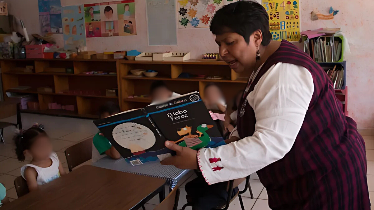 Maestros renuncian a la SNTE