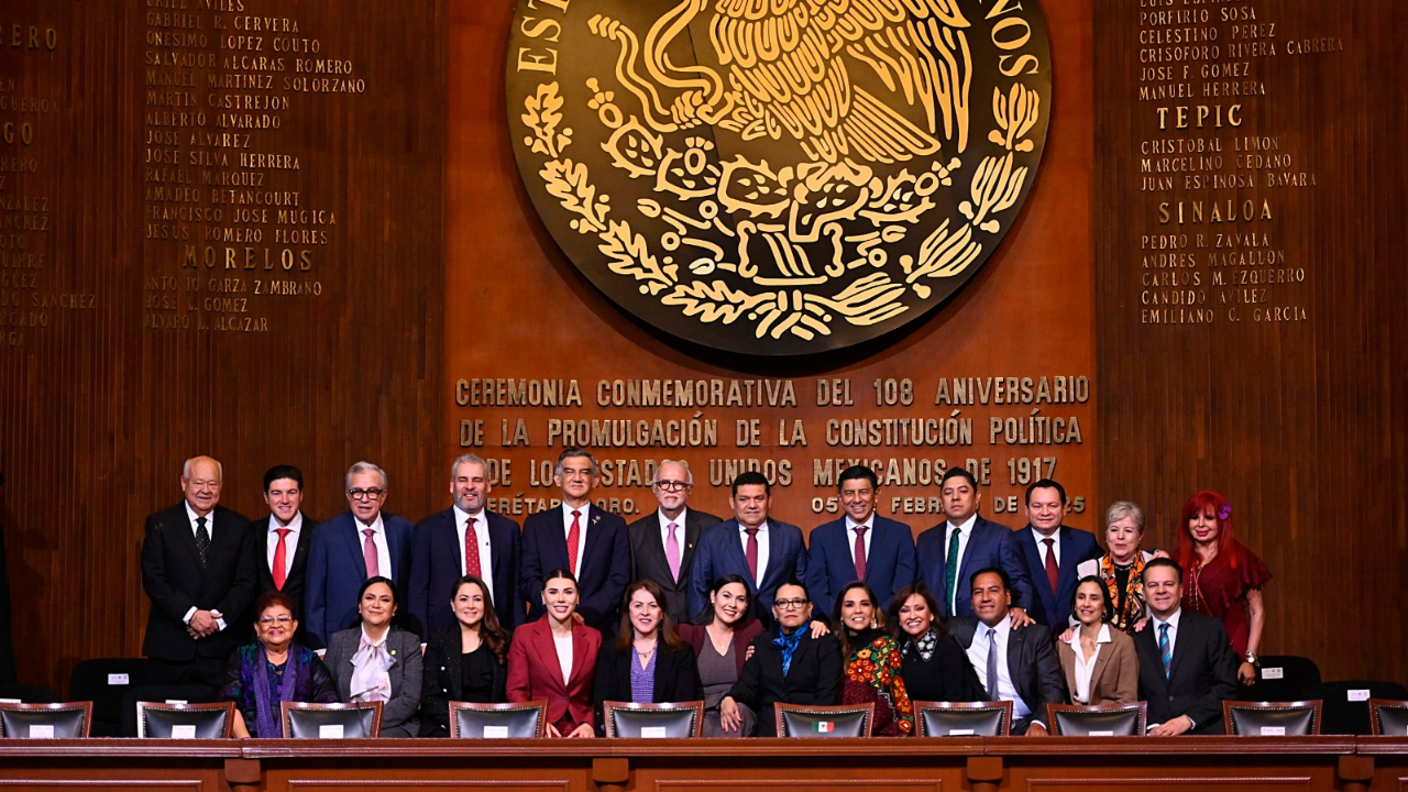 Participa Gobernadora de Morelos en Aniversario de la Promulgación de la Constitución