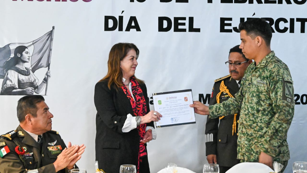 Destaca Margarita González Saravia labor de integrantes del Ejército Mexicano 