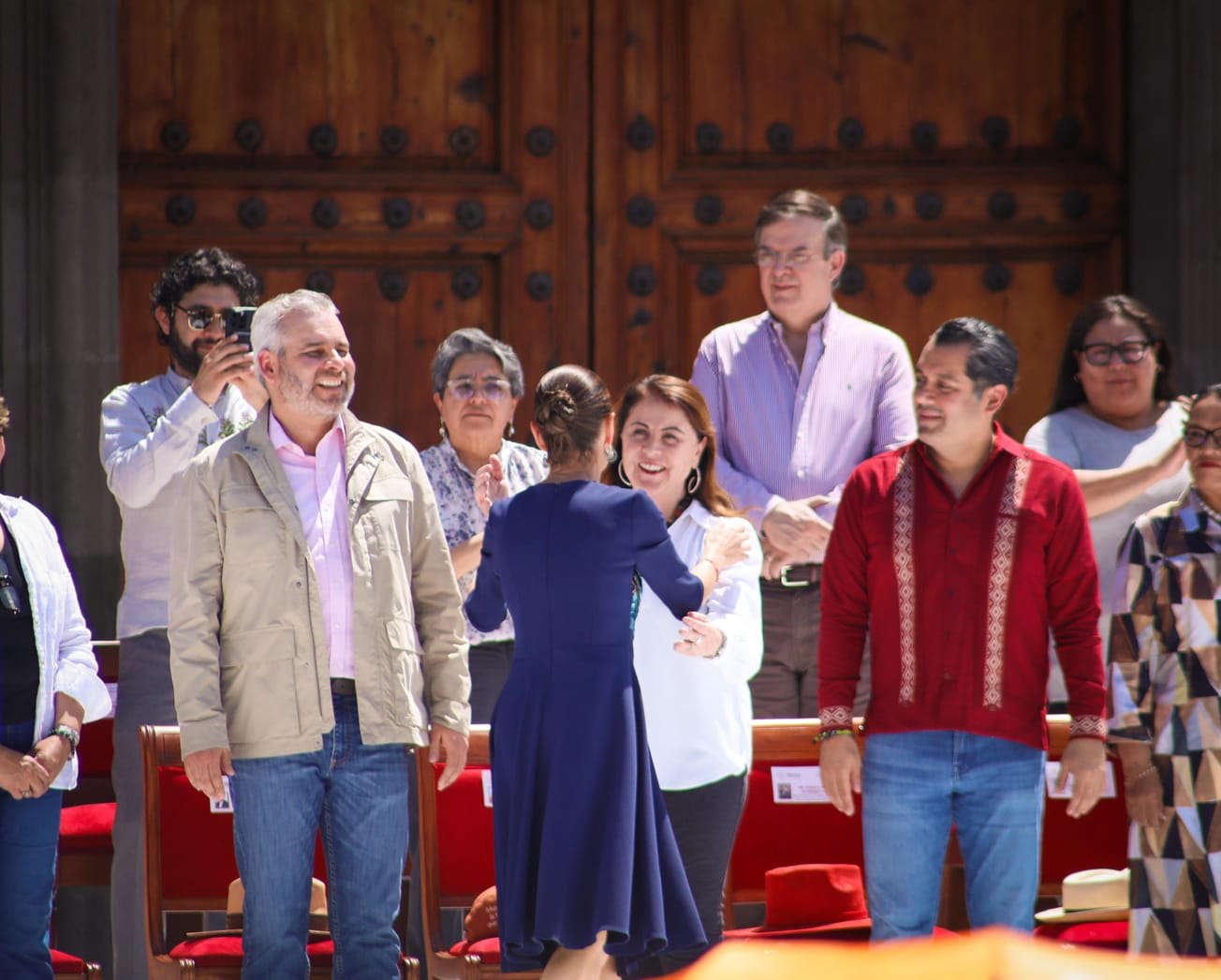 Gobernadora de Morelos respalda a Claudia Sheinbaum en defensa de soberanía
