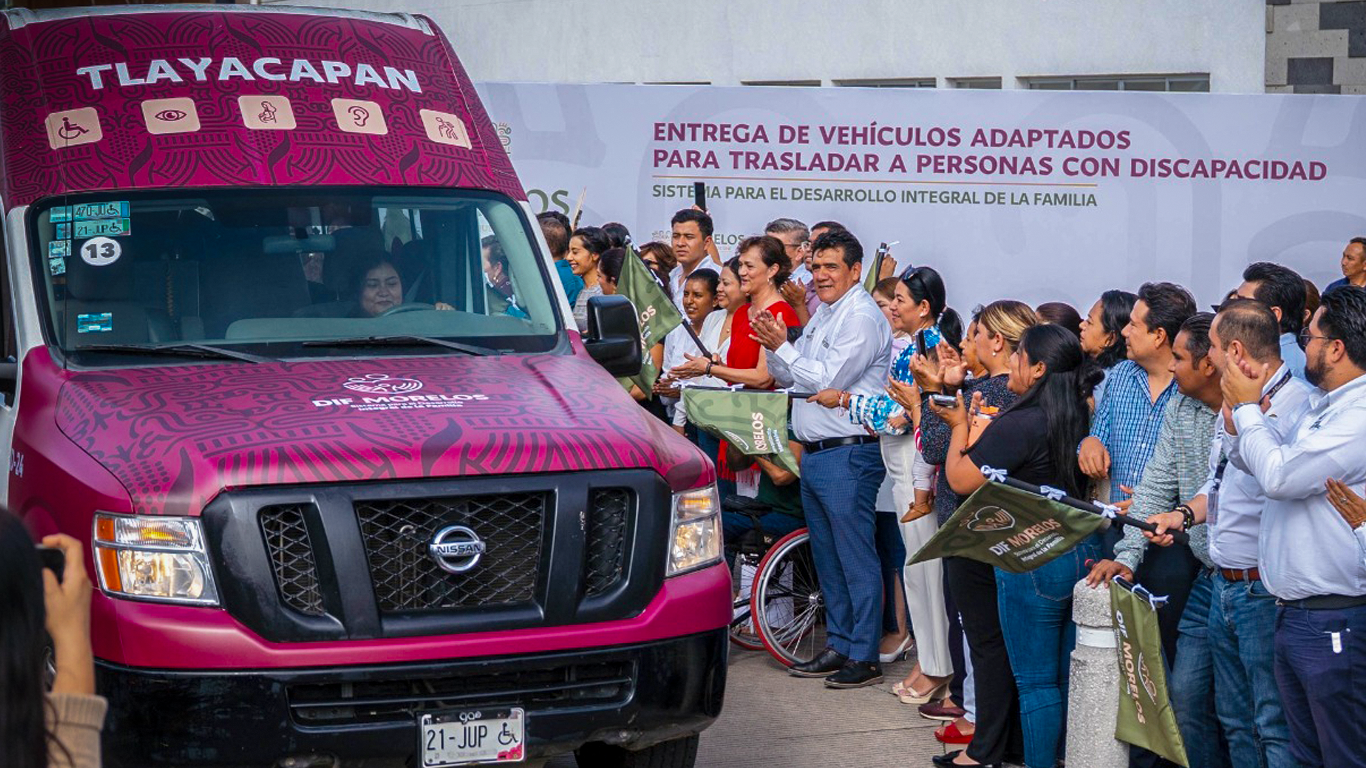Impulsa Morelos transporte inclusivo con entrega de vehículos adaptados