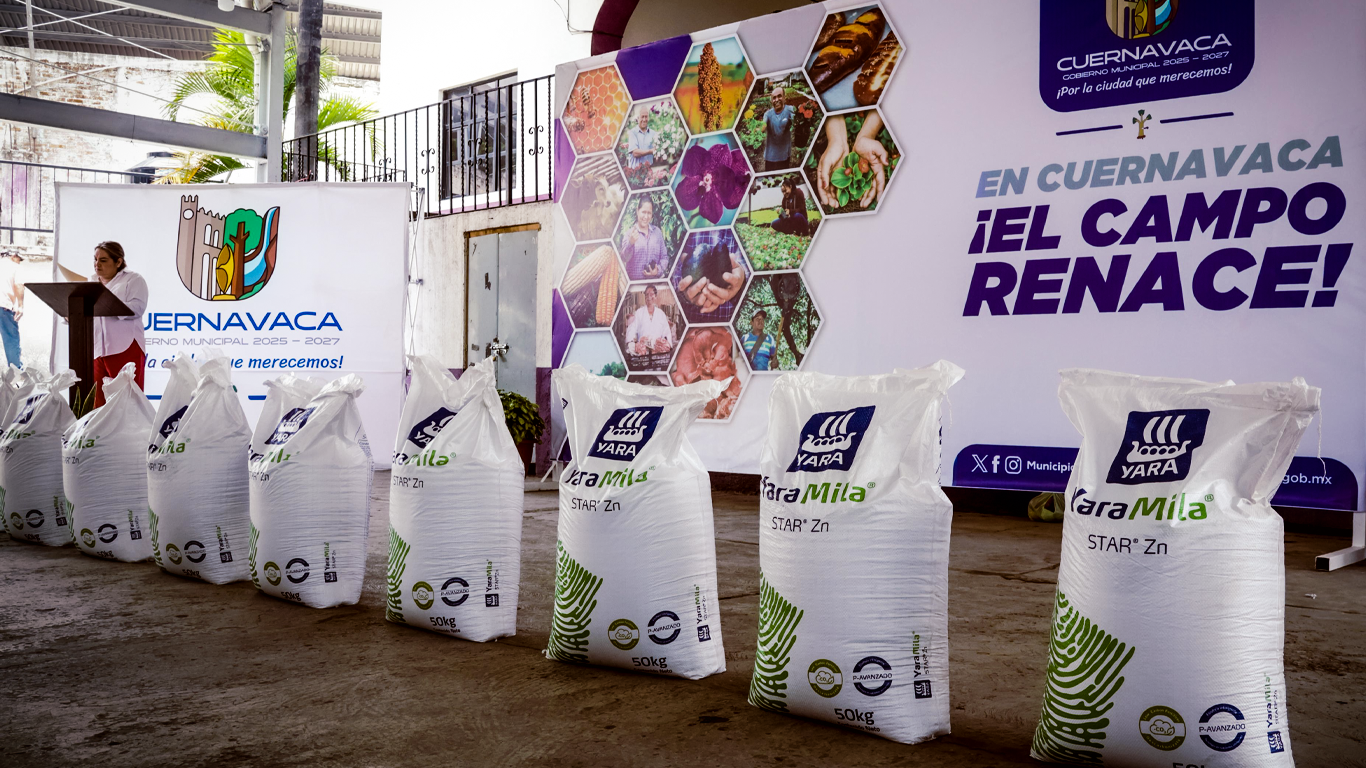 Impulsan el campo en Cuernavaca con entrega de fertilizante