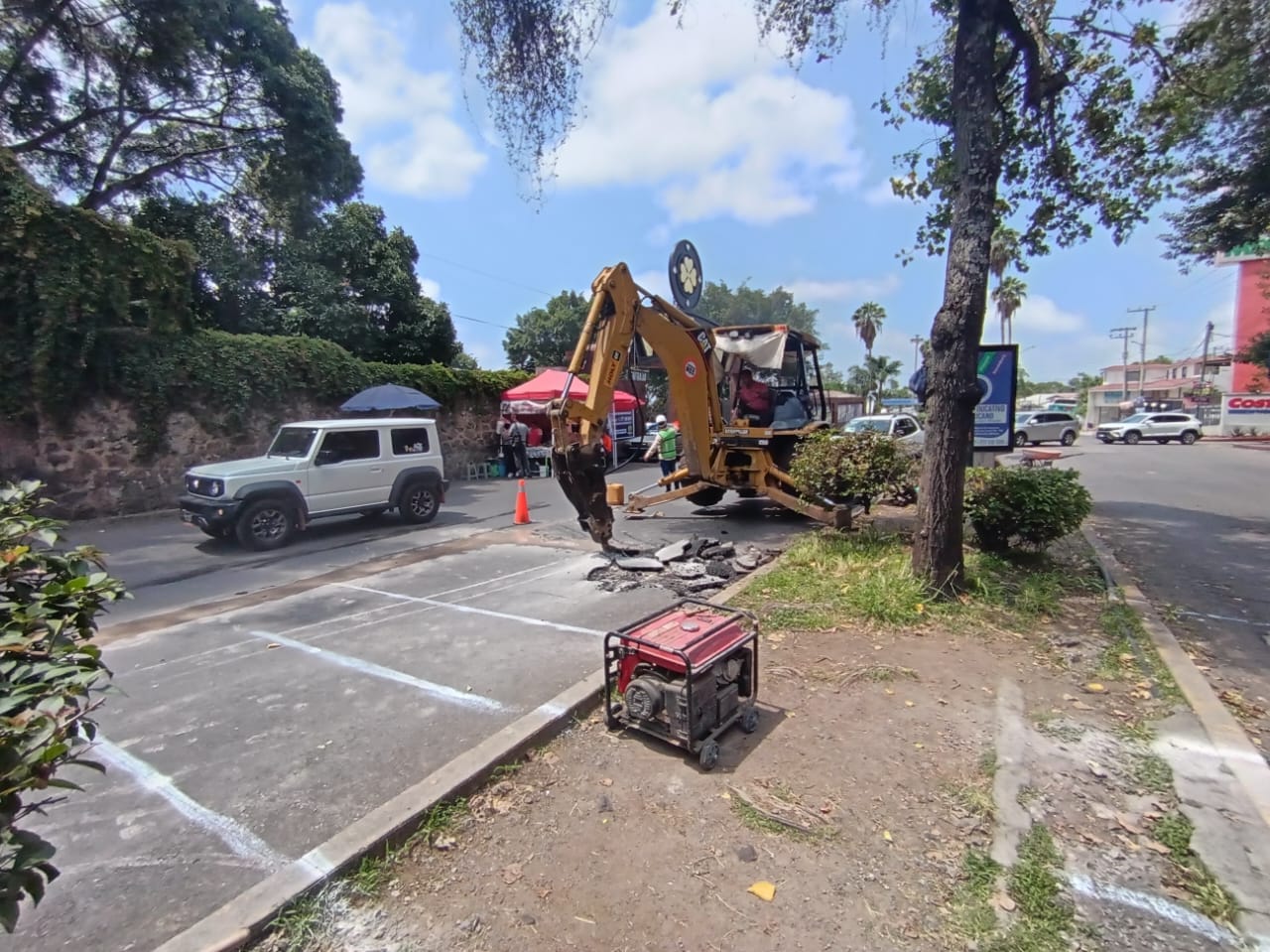 Arranca construcción de andador urbano en Lomas de la Selva