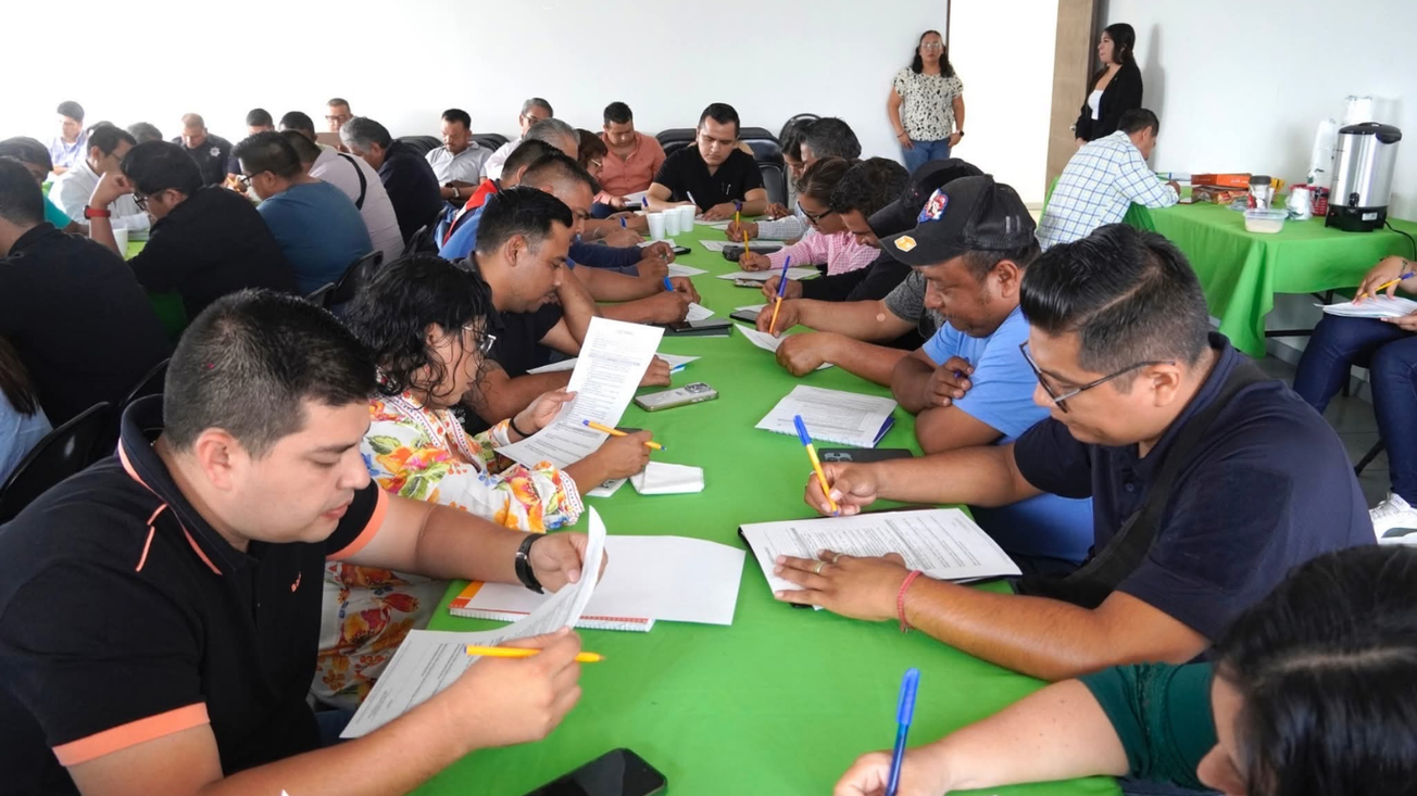 Capacitan a servidores públicos de Emiliano Zapata en ética municipal