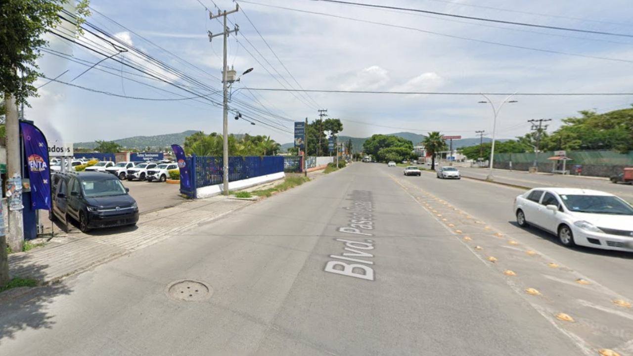 Roban seis autos seminuevos de agencia en Boulevard Cuauhnáhuac