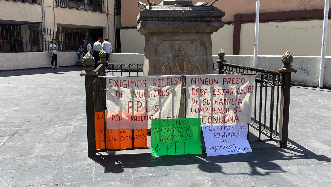 Prefieren Atlacholoaya: familiares de reos los quieren de regreso