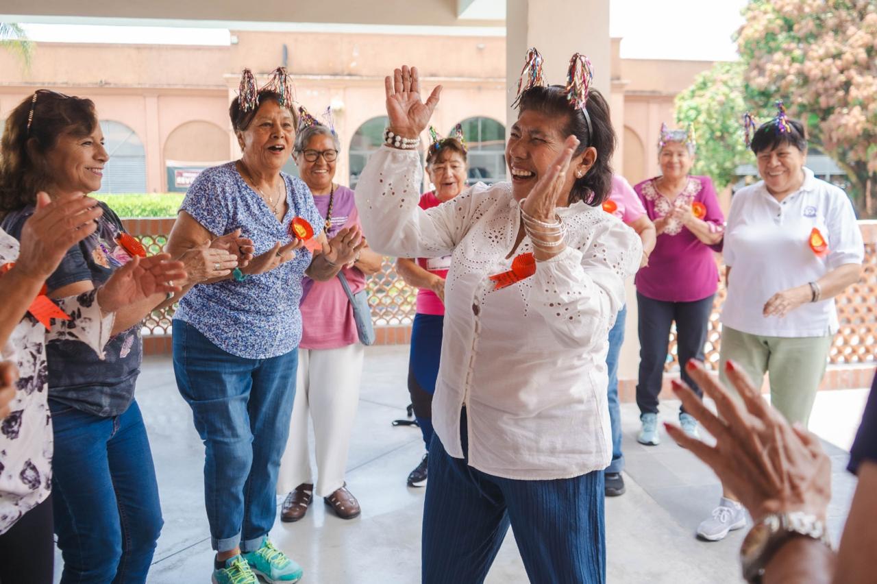 Promueve SEDIF bienestar integral de las personas adultas mayores
