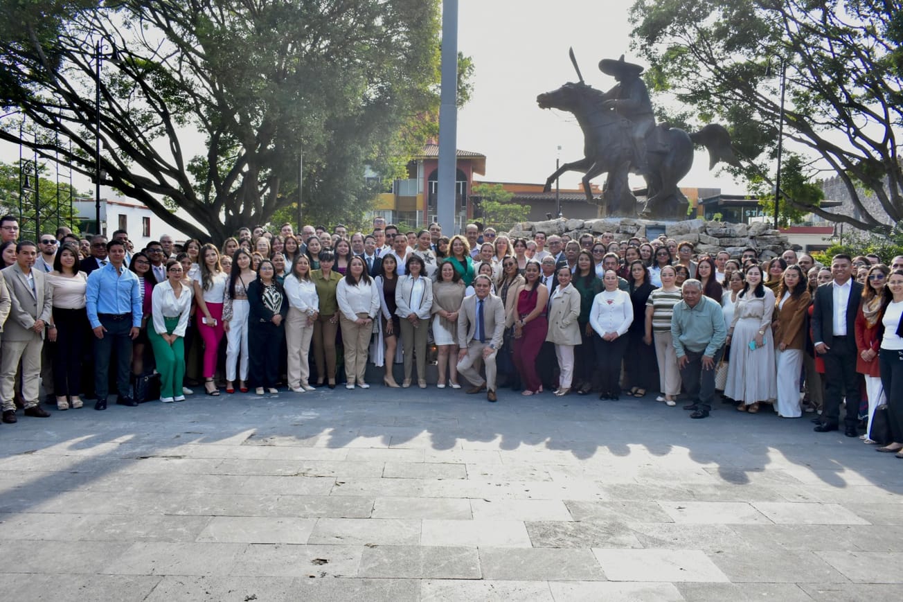 Se realiza izamiento de bandera para conmemorar a las Mujeres de la Revolución