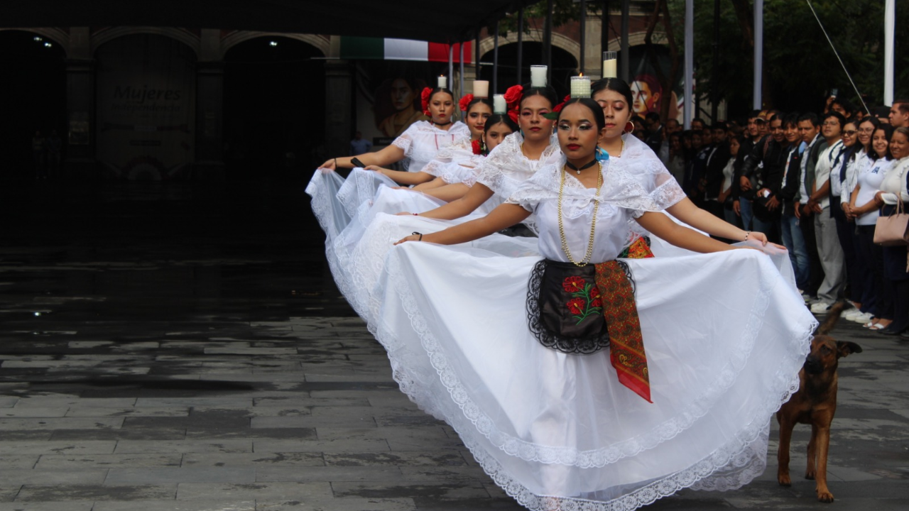 Preservan Secretaría de Hacienda y Administración, Identidad Nacional