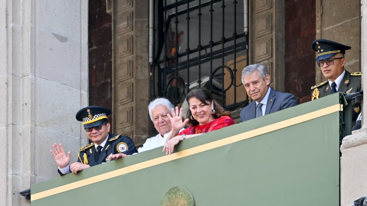 Encabeza Margarita González Saravia, desfile cívico-militar