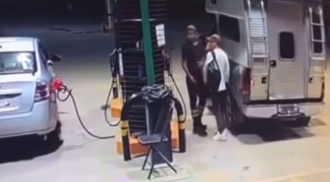 (VIDEO) Asaltan a empleados de gasolinera en Zacatepec